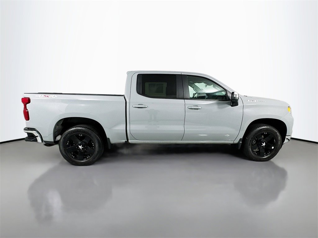 Used 2024 Chevrolet Silverado 1500 LT w/ Leather Package image 9