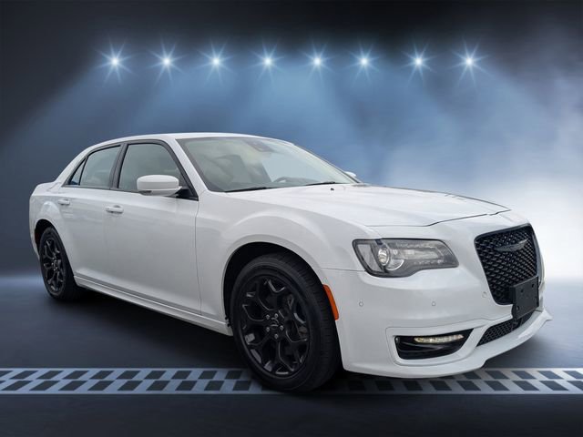 Used 2023 Chrysler 300 Touring L w/ Popular Equipment Group image 2