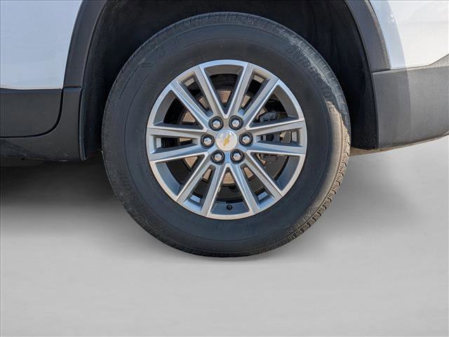 Used 2023 Chevrolet Traverse LT image 14