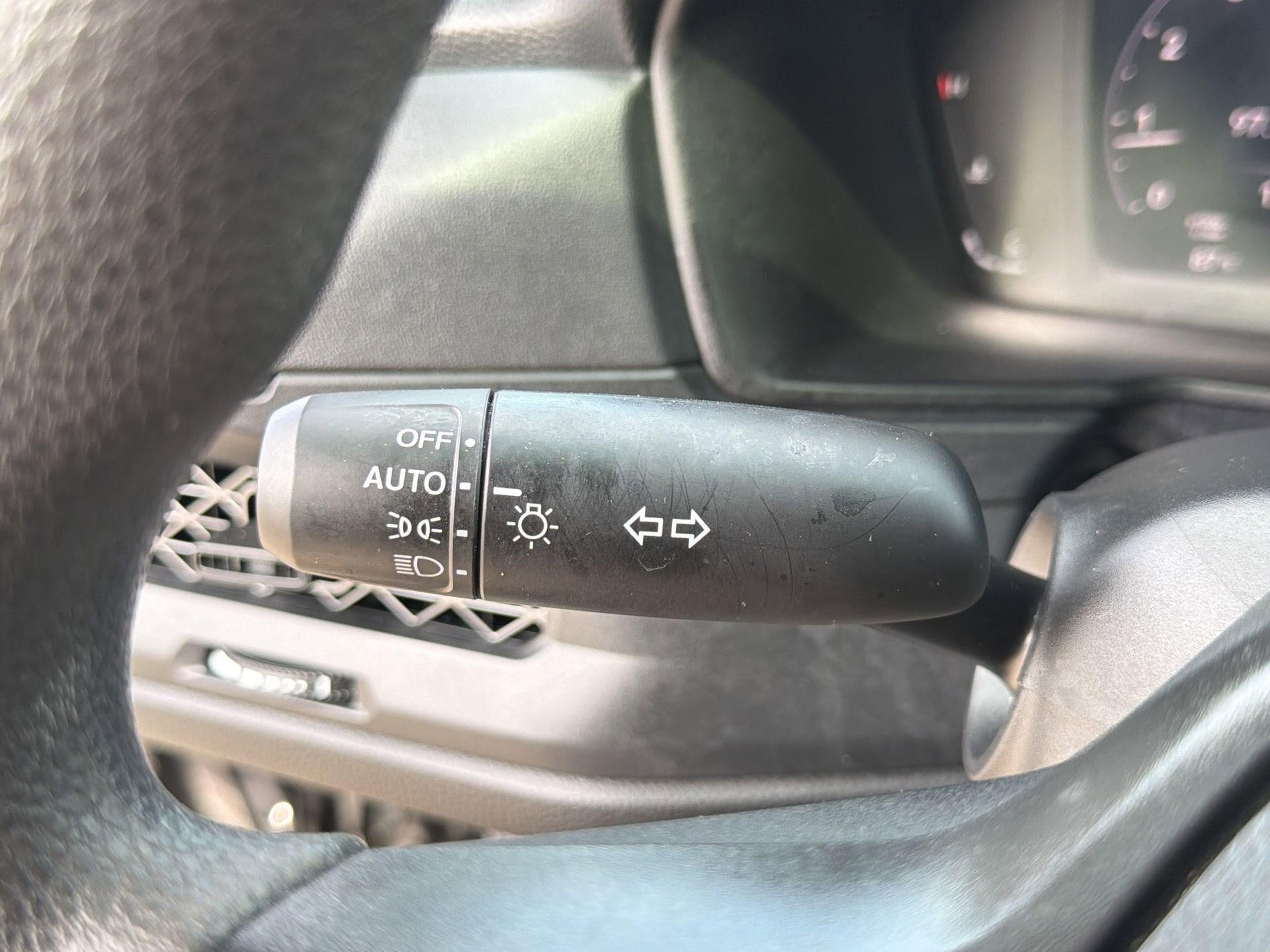 Used 2025 Honda Accord LX image 13