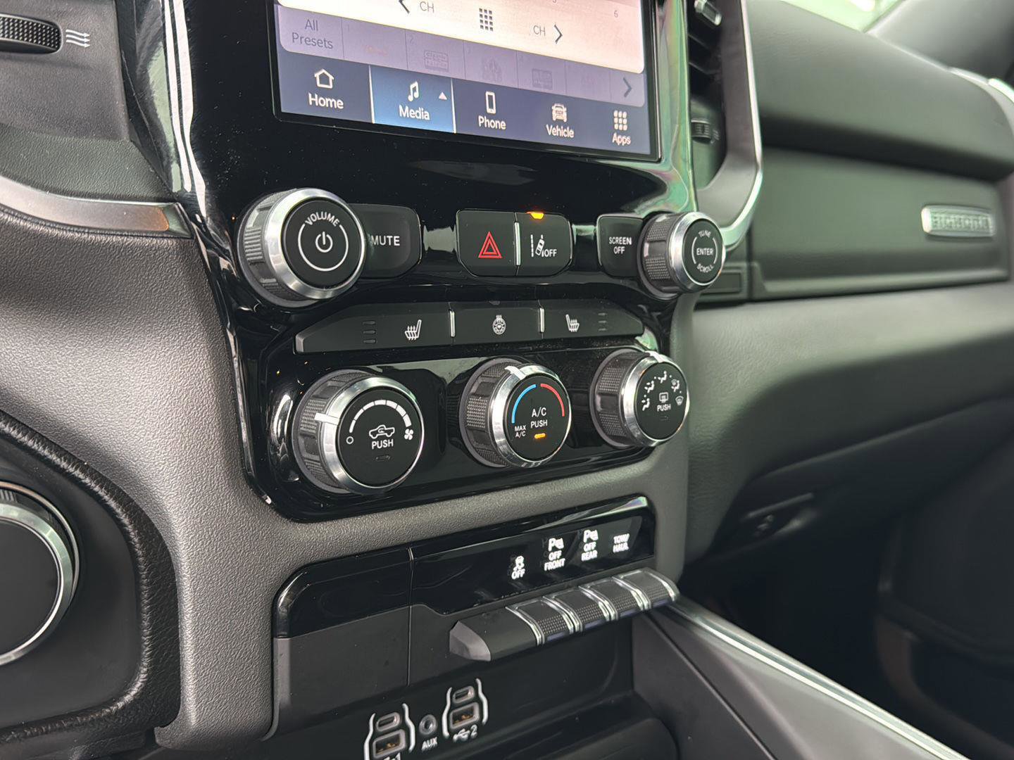 Used 2025 RAM 1500 Big Horn image 24