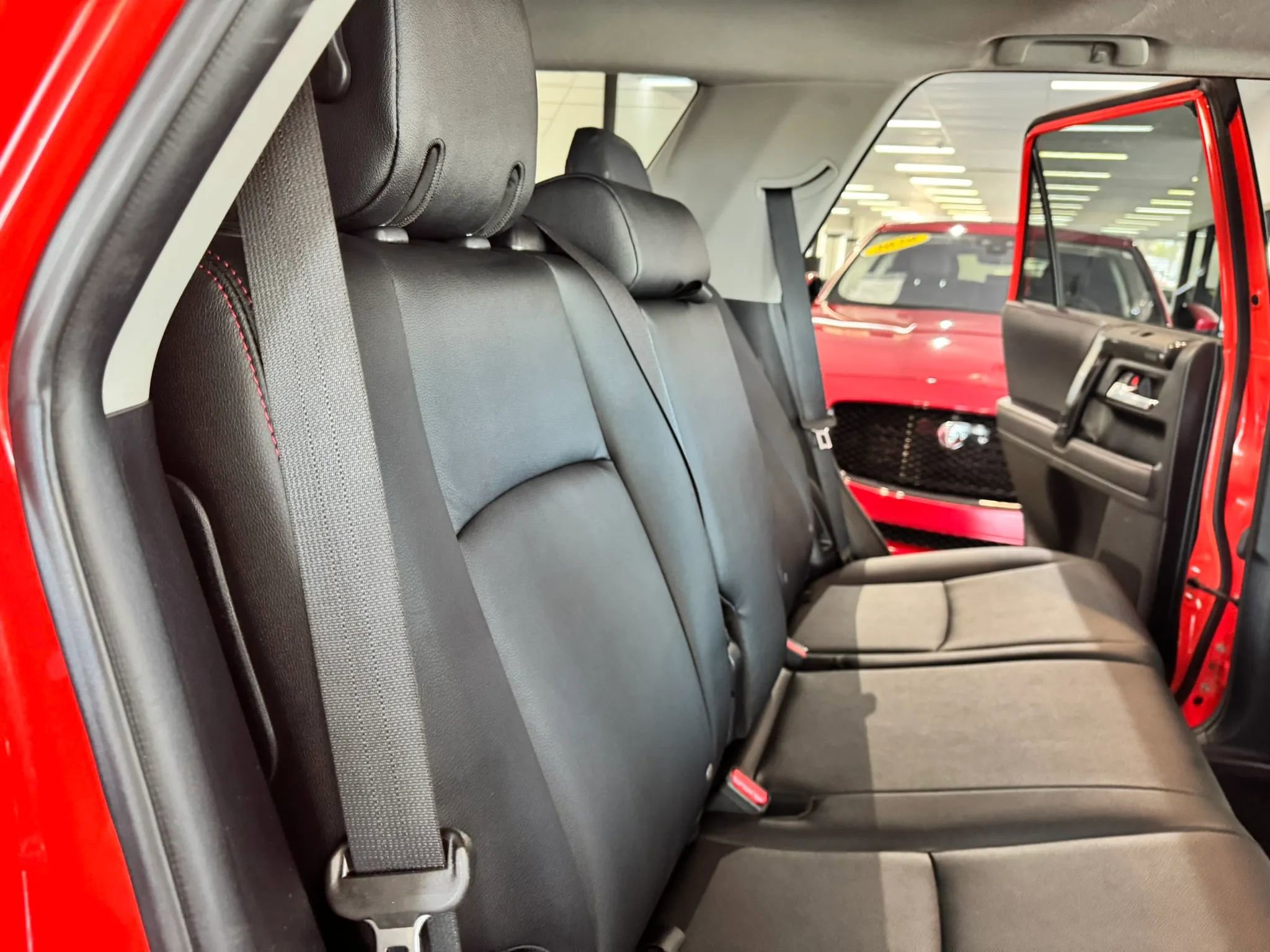 Used 2024 Toyota 4Runner TRD Off-Road Premium w/ Moonroof Package AWD/4WD image 17