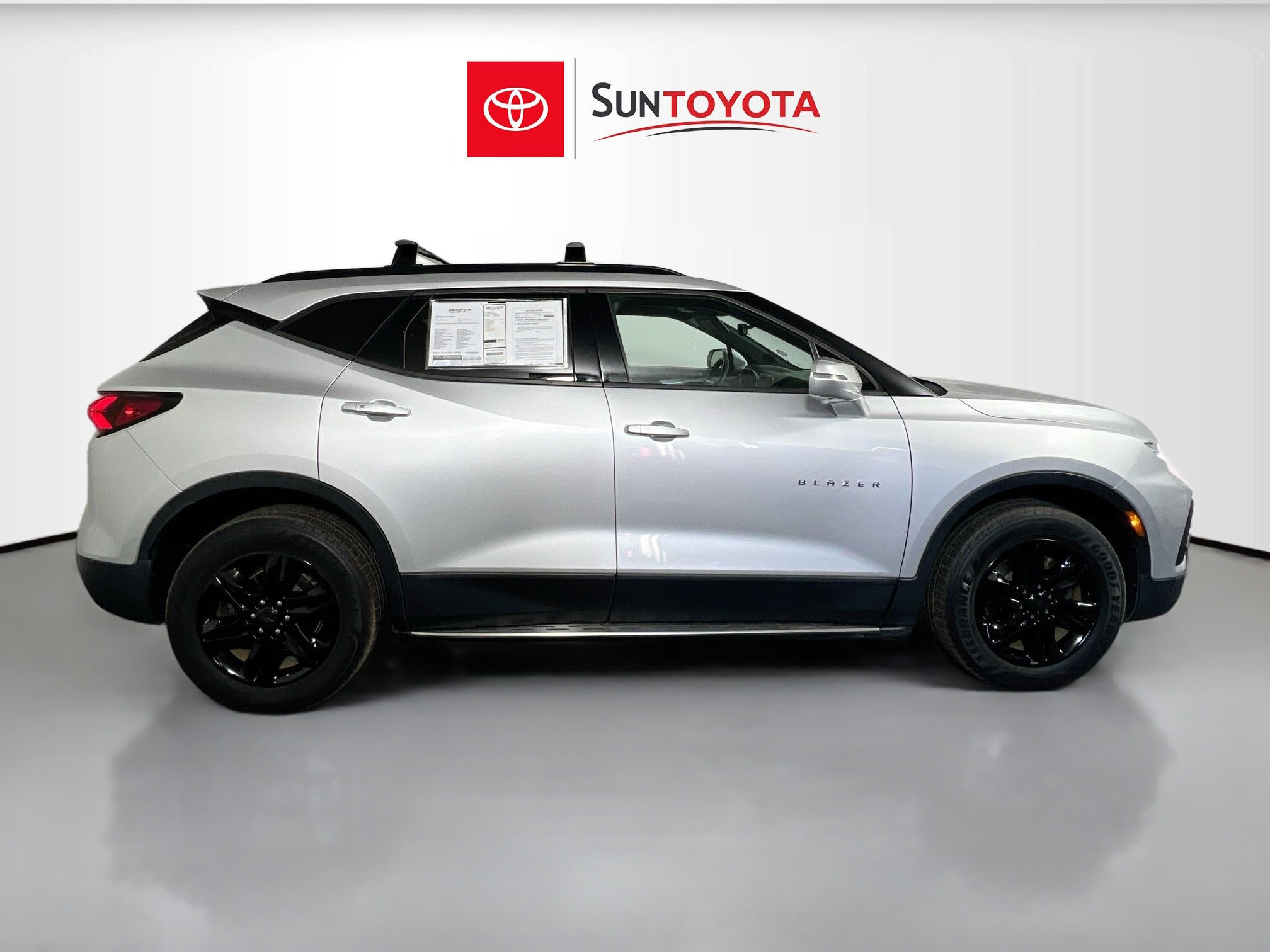 Used 2019 Chevrolet Blazer LT w/ Sound & Technology Package image 2