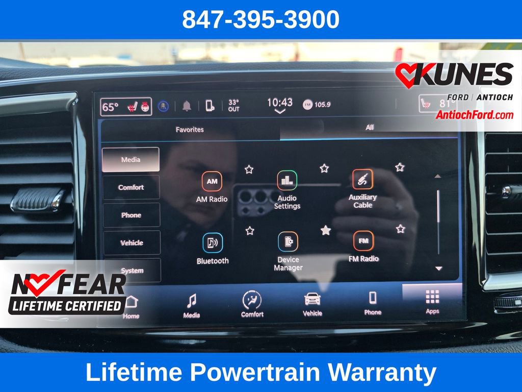 Used 2024 Chrysler Pacifica Touring-L image 52