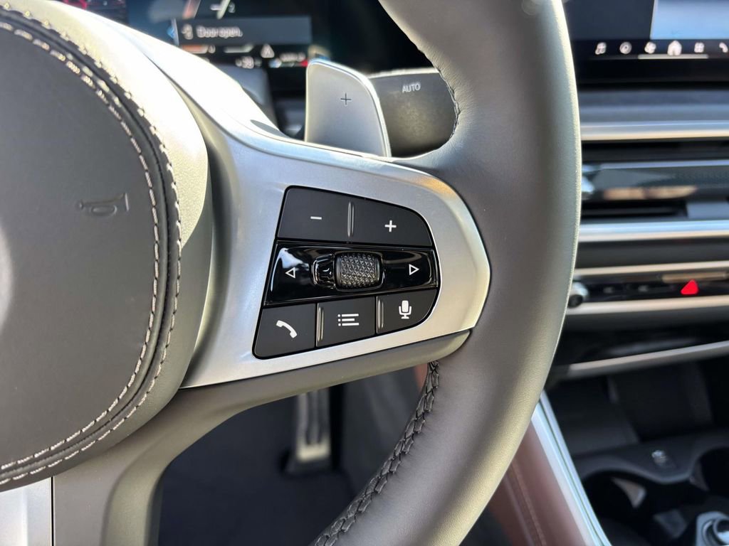 New 2026 BMW X6 xDrive40i w/ Climate Comfort Package image 18