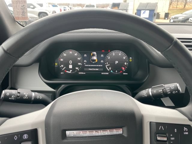 Used 2025 Land Rover Defender 110 S AWD/4WD image 9