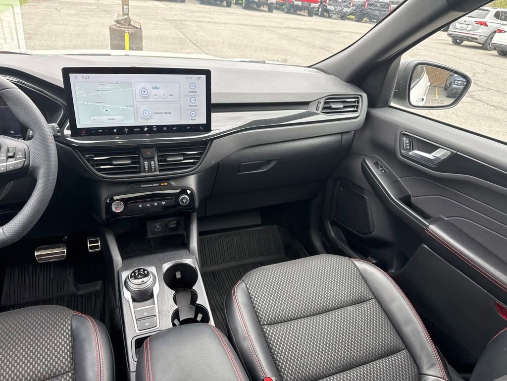 Used 2023 Ford Escape ST-Line w/ Tech Pack #1 AWD/4WD image 13
