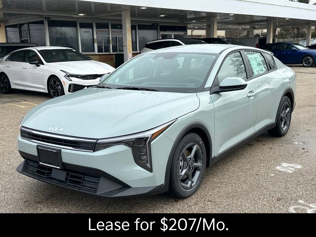 New 2025 Kia K4 LXS