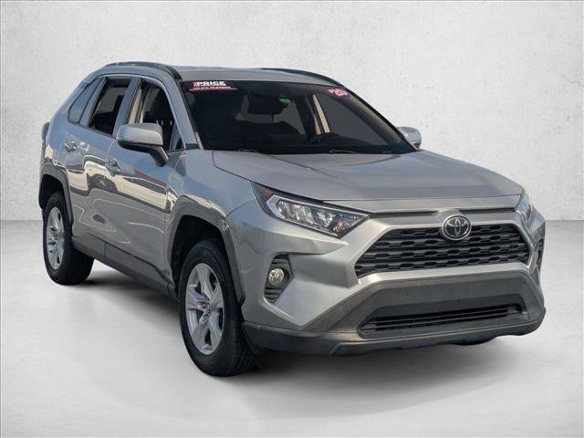 Used 2020 Toyota RAV4 XLE FWD image 3