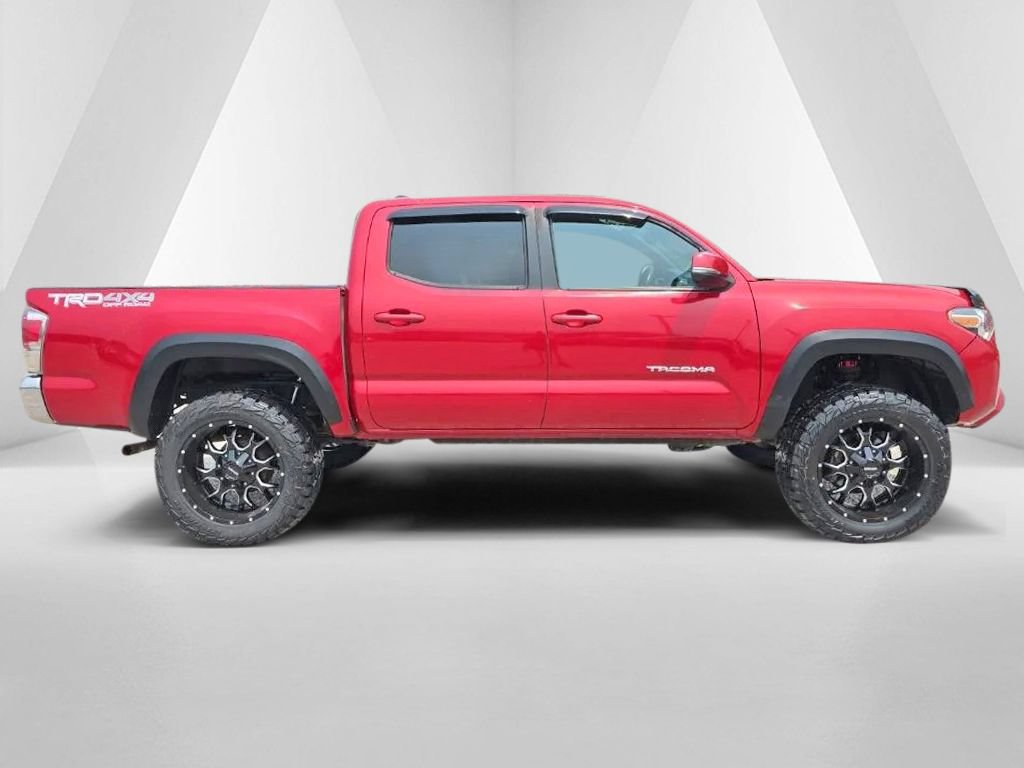 Used 2020 Toyota Tacoma TRD Off-Road AWD/4WD image 4