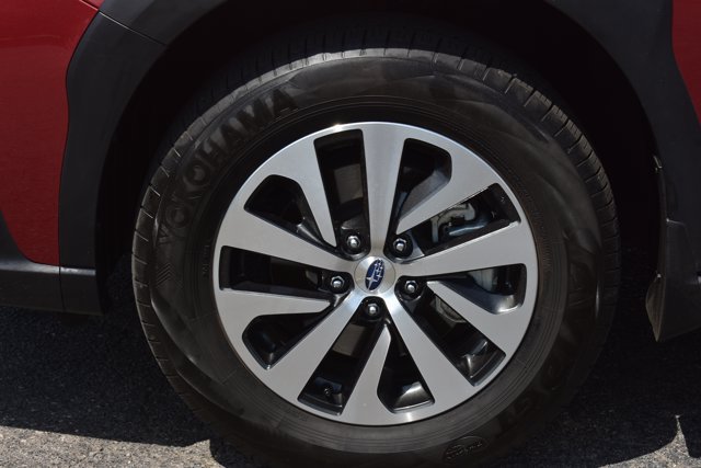 Used 2024 Subaru Outback Premium AWD/4WD image 11