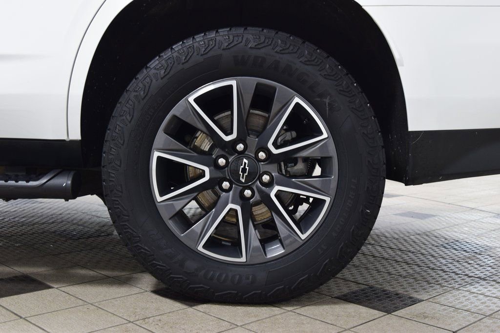 Used 2024 Chevrolet Tahoe Z71 w/ Z71 Off-Road Package image 27