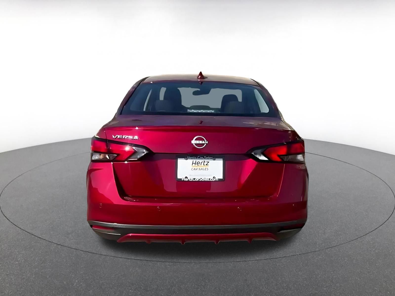 Used 2025 Nissan Versa SV image 12