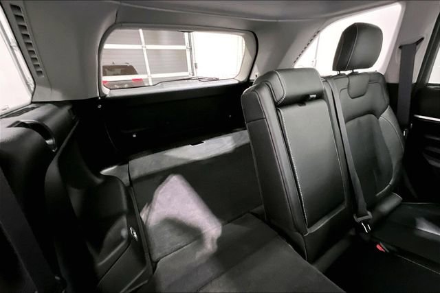 Used 2023 Jeep Grand Cherokee Limited w/ Luxury Tech Group II image 27