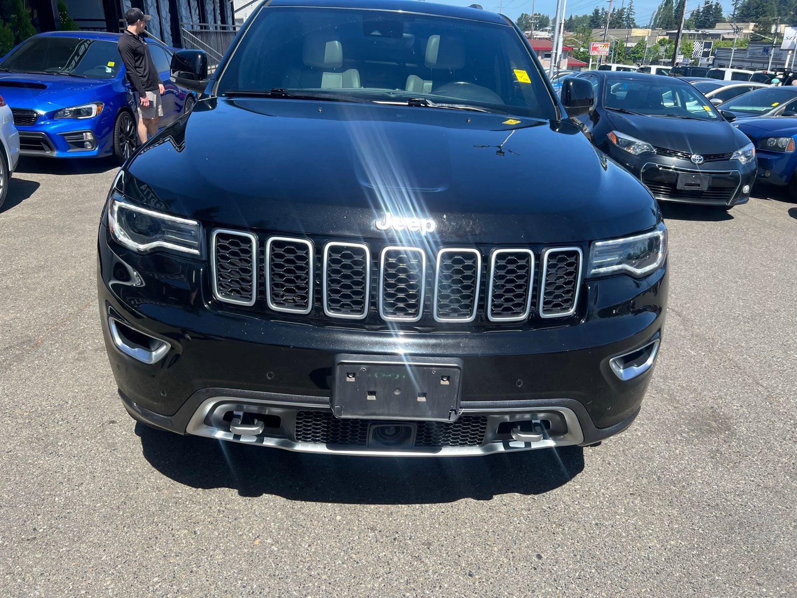 Used 2018 Jeep Grand Cherokee Limited AWD/4WD image 8
