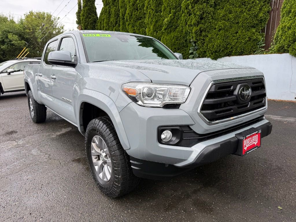 Used 2019 Toyota Tacoma SR5 AWD/4WD image 2