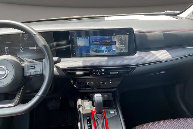 Certified 2025 Nissan Kicks SR FWD image 6