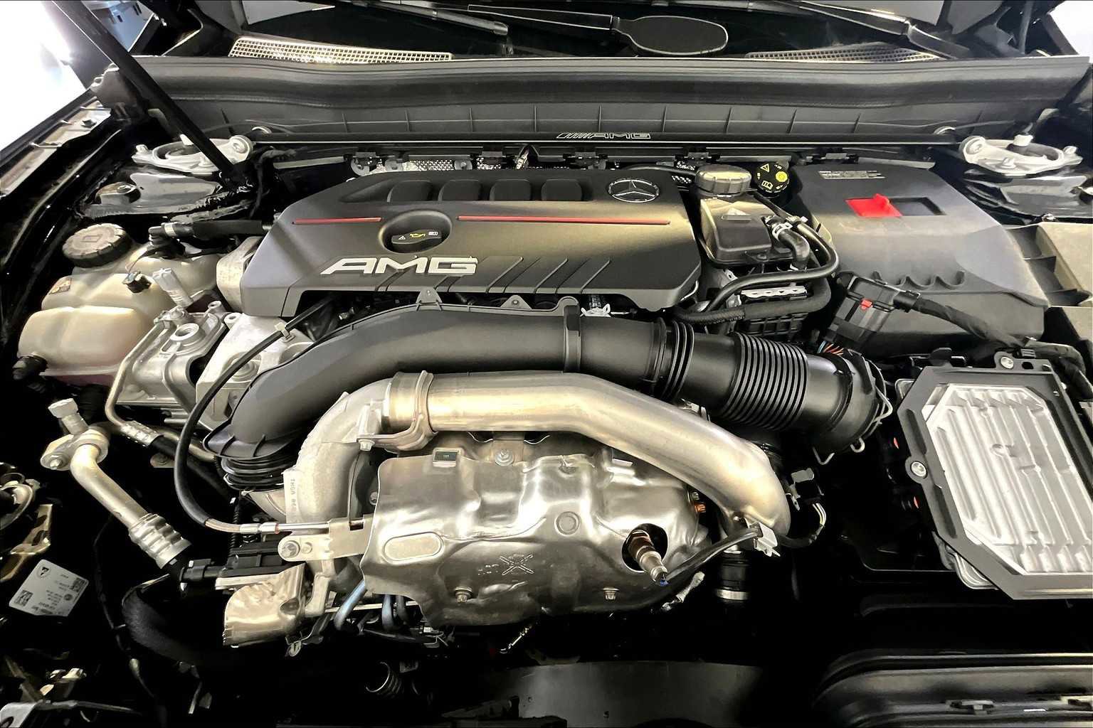 New 2026 Mercedes-Benz GLB 35 AMG 4MATIC image 14