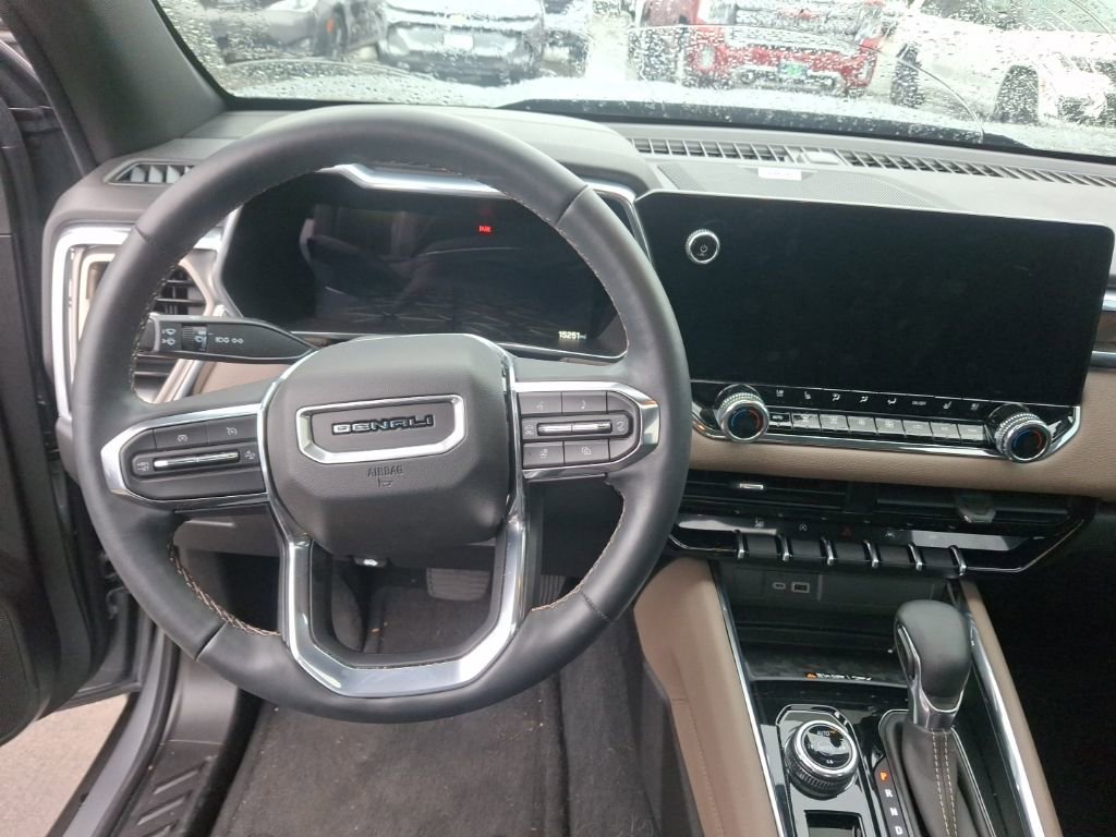 Certified 2025 GMC Canyon Denali AWD/4WD image 13
