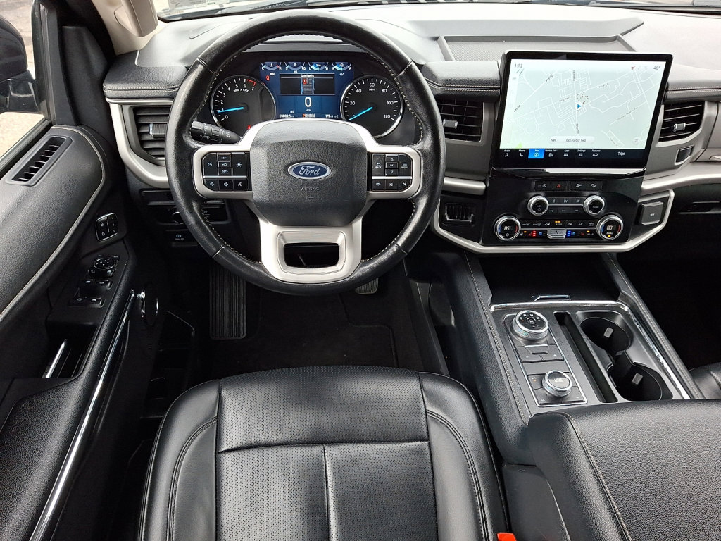 Used 2024 Ford Expedition XLT image 24