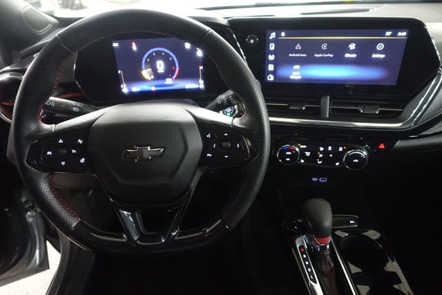 Used 2024 Chevrolet Trax RS w/ Driver Confidence Package image 11