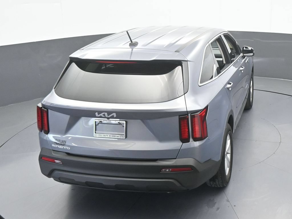 Used 2023 Kia Sorento LX FWD image 49