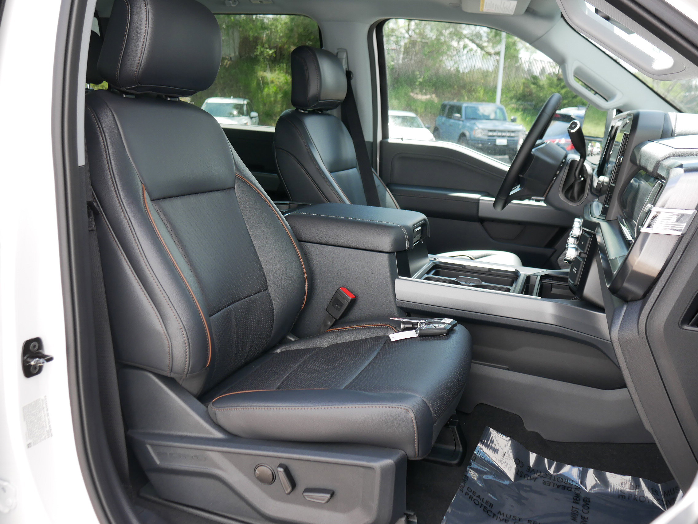 New 2025 Ford F350 Lariat w/ Lariat Ultimate Package image 33