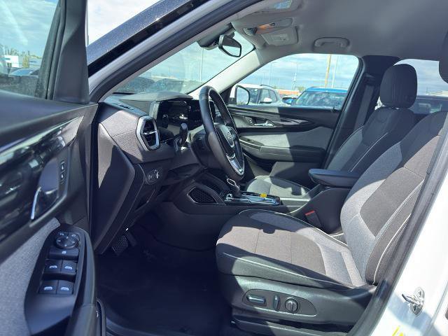 Used 2024 Chevrolet TrailBlazer LT w/ Convenience Package AWD/4WD image 12