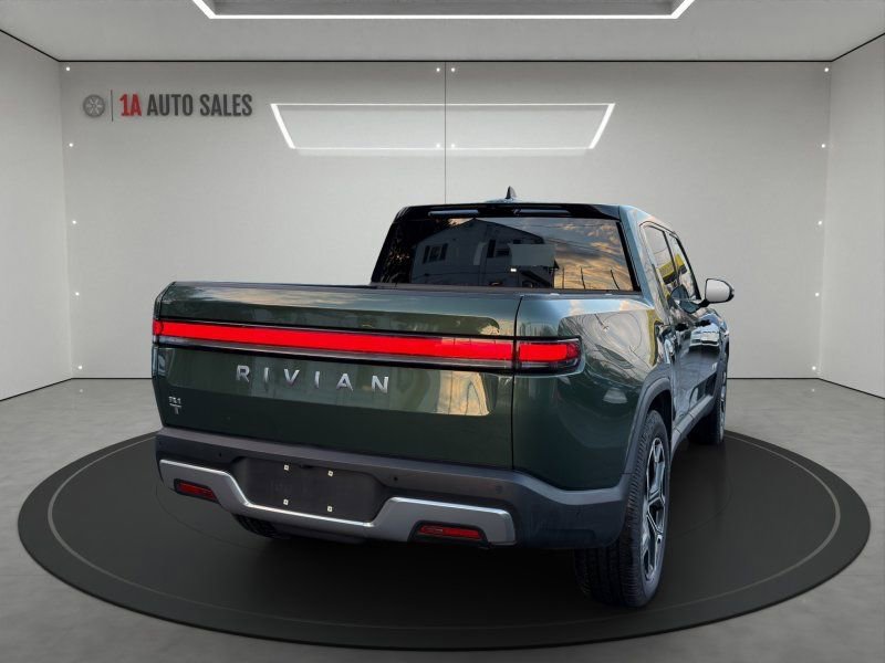 Used 2023 Rivian R1T Adventure image 5