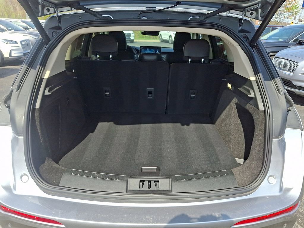 Certified 2024 Lincoln Corsair AWD image 28