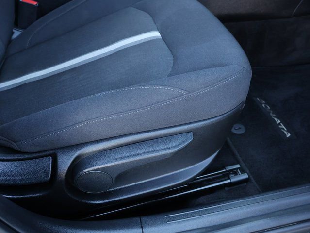 Used 2023 Hyundai Sonata SEL w/ Preferred Accessory Package image 10