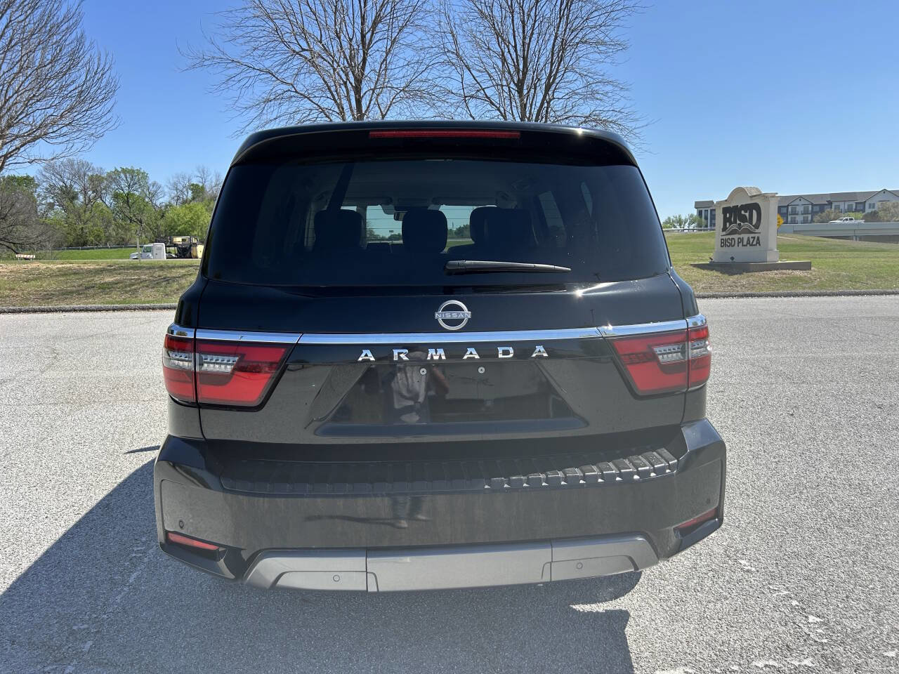 Used 2022 Nissan Armada SV RWD image 4