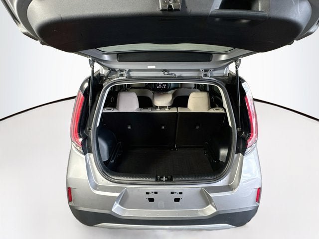 Certified 2023 Kia Soul LX FWD image 23