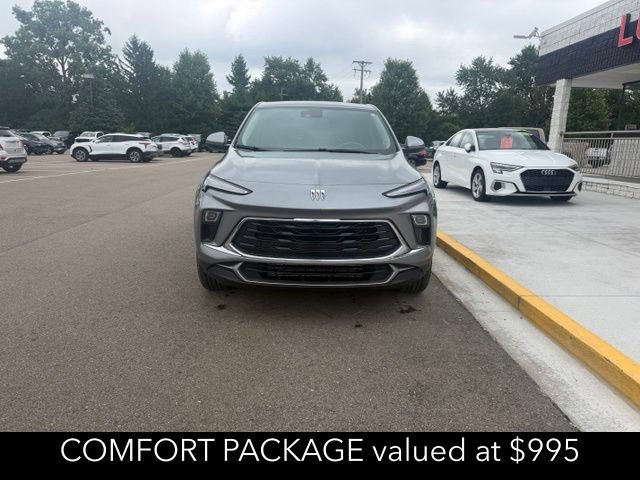 Used 2025 Buick Encore GX Preferred w/ Comfort Package FWD image 3