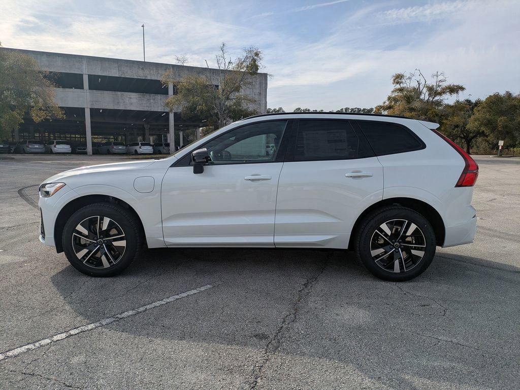 New 2026 Volvo XC60 T8 Core image 3