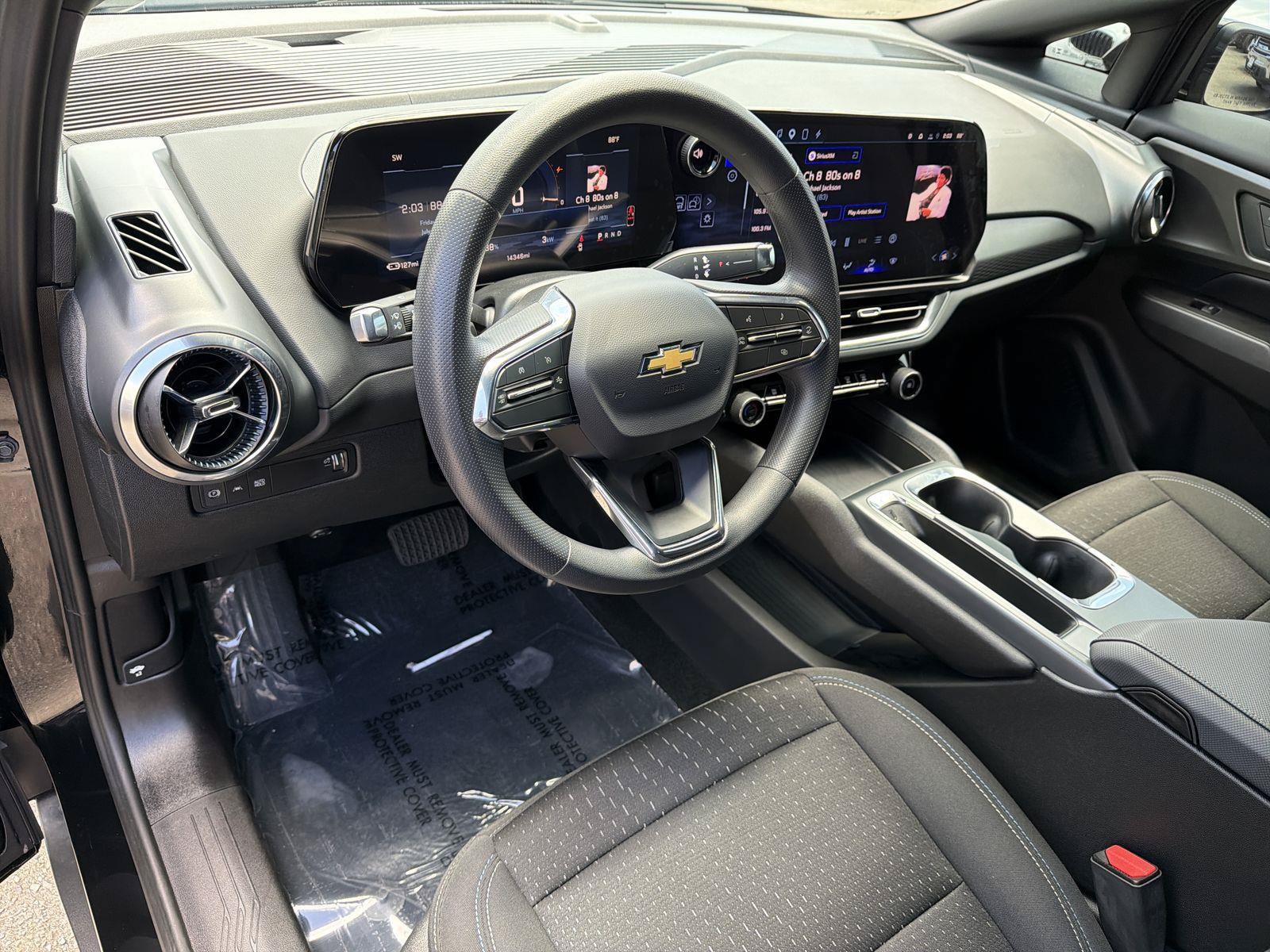Used 2025 Chevrolet Equinox EV LT FWD image 9