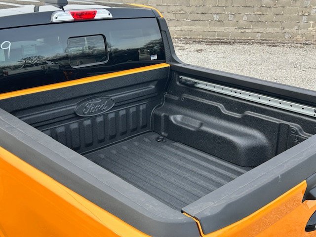 New 2026 Ford Maverick Lariat w/ Black Appearance Package AWD/4WD image 12