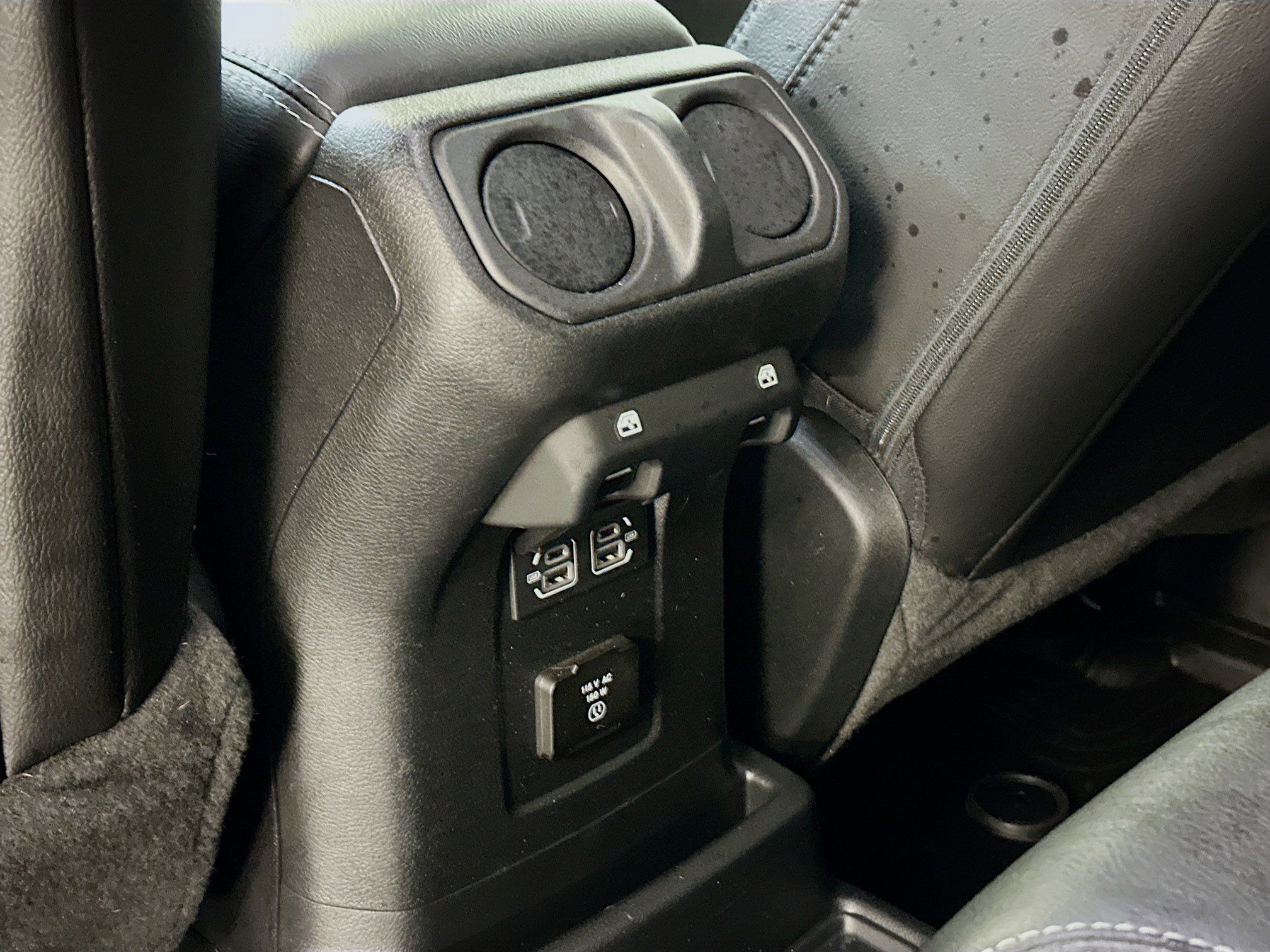 Used 2023 Jeep Wrangler Unlimited Sahara w/ Cold Weather Group AWD/4WD image 28