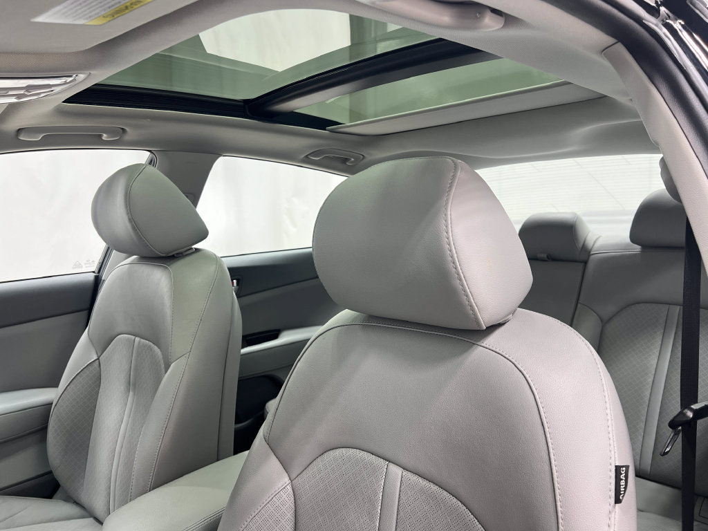 Used 2018 Kia Optima EX w/ Technology Package FWD image 13