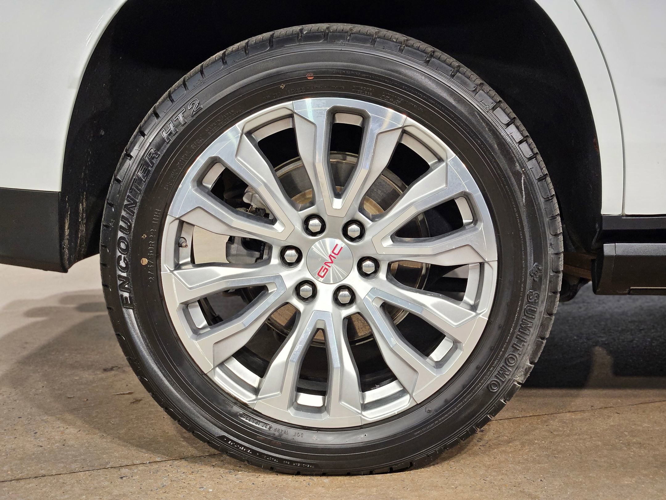 Used 2023 GMC Yukon Denali image 17