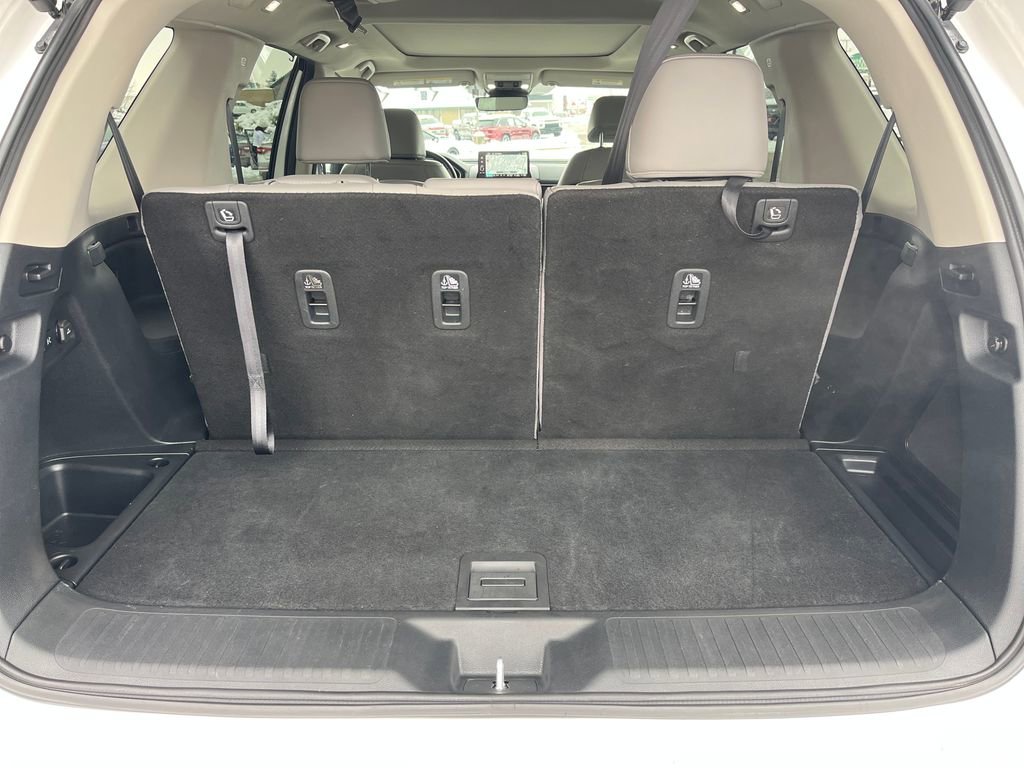 Used 2025 Honda Pilot Touring image 24