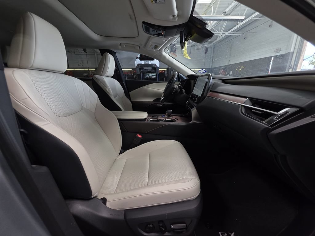 Used 2023 Lexus RX 350 Premium w/ Accessory Package FWD image 9