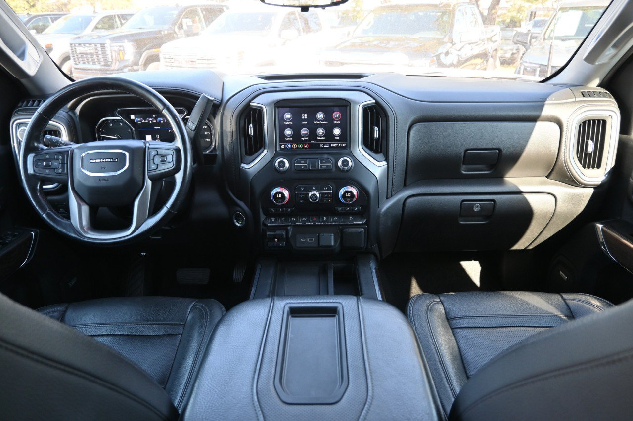 Used 2020 GMC Sierra 2500 Denali w/ Denali Ultimate Package AWD/4WD image 7