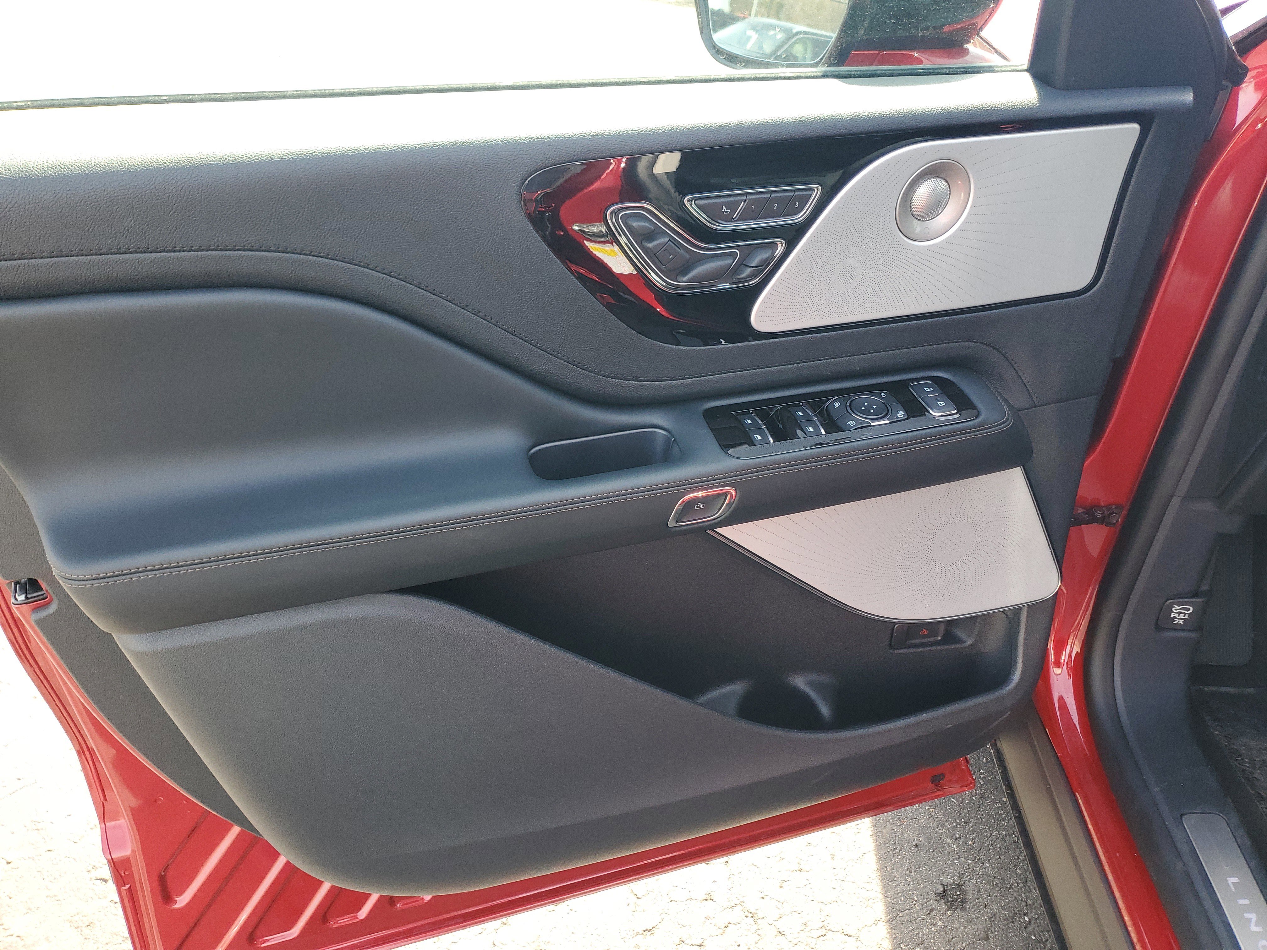 New 2026 Lincoln Aviator Reserve image 8