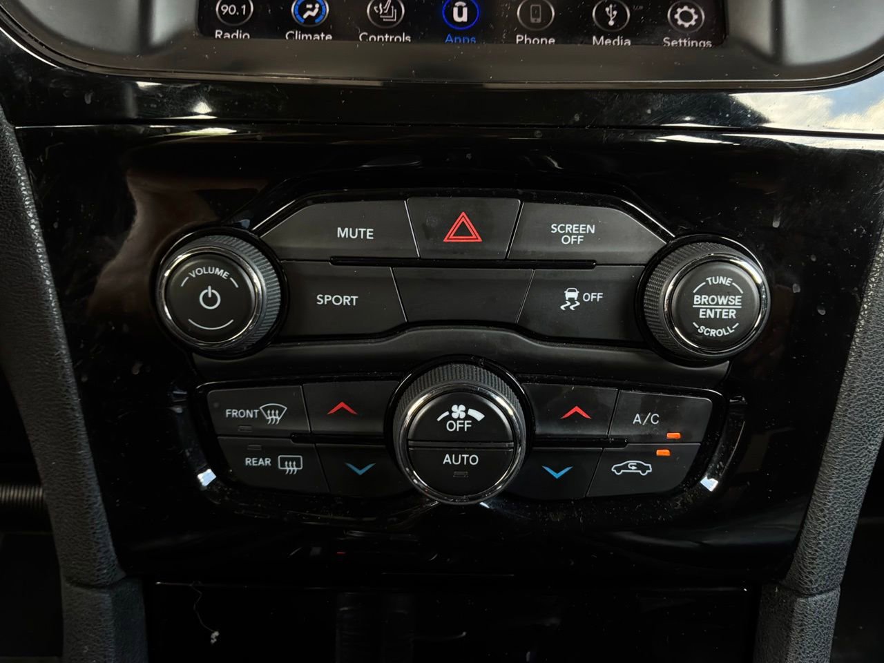 Used 2019 Chrysler 300 S RWD image 25