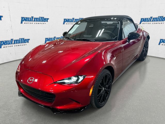 Certified 2025 MAZDA MX-5 Miata Club w/ Weather Package RWD image 1