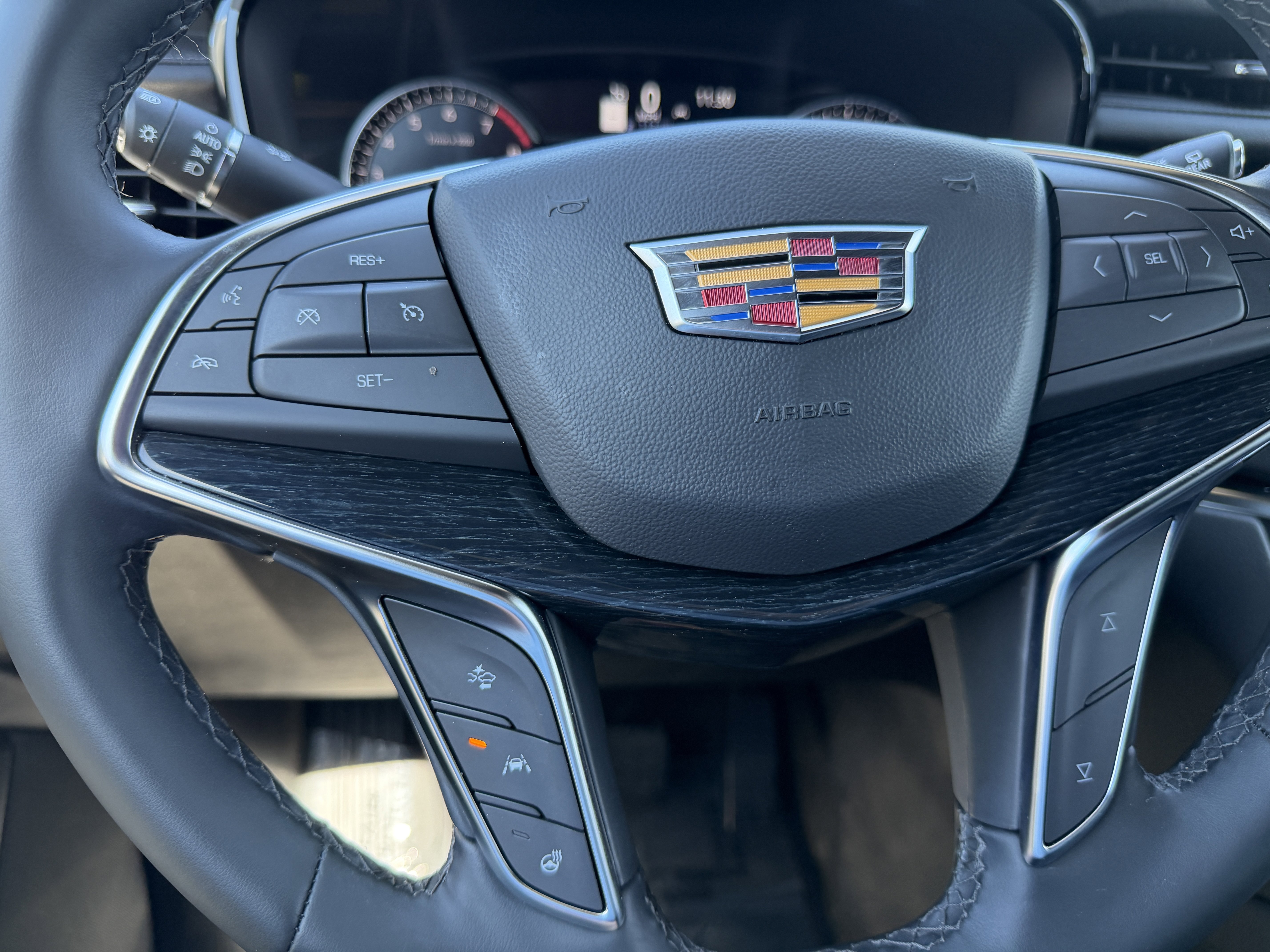 Certified 2025 Cadillac XT5 Premium Luxury AWD/4WD image 29