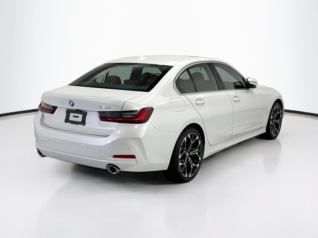 Used 2025 BMW 330i Sedan w/ Premium Package RWD image 5