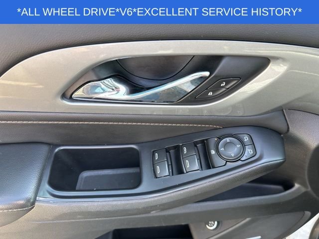 Used 2021 Chevrolet Traverse LT w/ LT Premium Package image 14