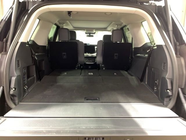 New 2026 Ford Expedition Active image 16